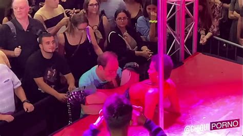 Man In The Audience Sucks Lludy Fortune On Stage Xxx Videos Porno