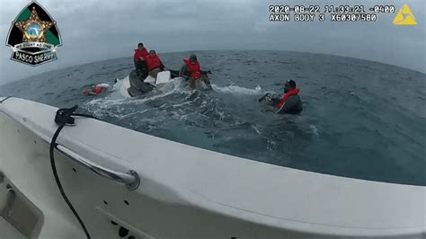 Watch Boaters Rescued After Boat Capsizes In Gulf Of Mexico Nbc Chicago