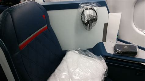 Airbus A330 300 Delta First Class Review Hnl To Msp The Travel Sisters