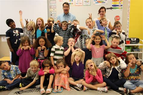 We sometimes __ (use) a dictionary in class. Mr. Deris' 2nd Grade Blog: Class Picture Day