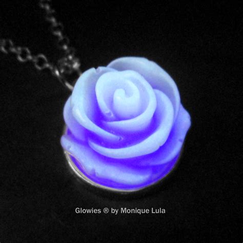 Handmade Rose Glowing Flower Necklace | Glowing flowers ...