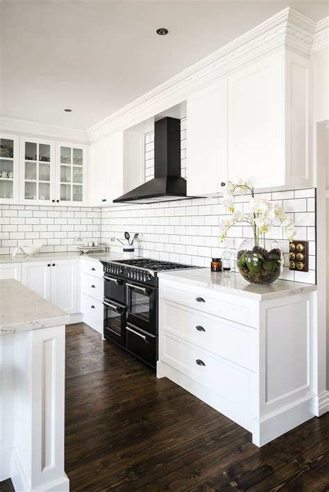 Classic design meets contemporary kitchen - Completehome