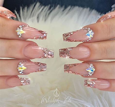 22 Elegant French Tip Coffin Nails