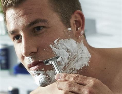 C Mo Tratar Los Granos Al Afeitarse En Cara Y Cuello Nivea