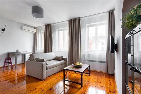 Newly Pepped Up Studio With Ac Apartments For Rent In Prague Hlavní