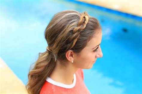 While mindy's hairstyle tutorials began as a hobby, they have paved the way to a large family social media empire including over 23 million followers across all social platforms, 6 successful youtube channels. How to create a Rope Twist Headband | Cute Girls Hairstyles