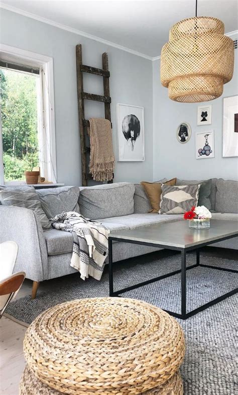 As you start browsing furniture, decorating and wall ideas for your room, think about the space's desired purpose and focus on a few staple items, such as a comfortable sofa and a coffee table, then choose the rest of the accent furniture and wall decor accordingly. 🏡 57+ Creative Ideas for Small Living Room Decoration 2020 ...