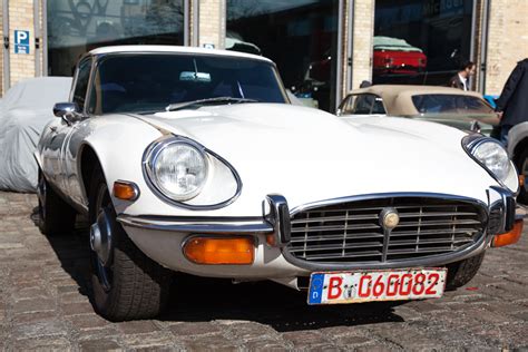 classic remise oldtimer cars - about curiosity