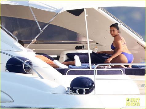 Photo Stephen Curry Wife Ayesha Relax During St Tropez Vacation 22