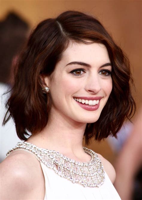 In 2017 they are again at the peak of popularity. 2021 Popular Medium Hairstyles for Small Foreheads