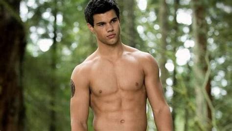 La Sorprendente Transformación De Taylor Lautner