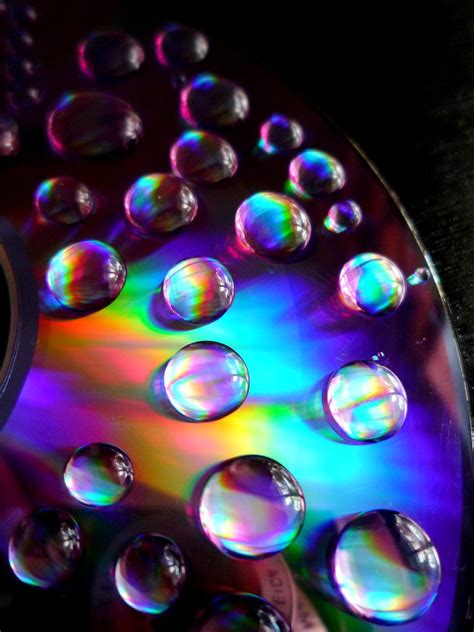 Rainbow Colours On Water Droplets Light Can Be Gentle Da Flickr