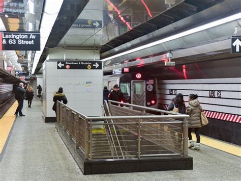 Police Seek Woman In Violent Robbery In Ues Subway Station Upper East