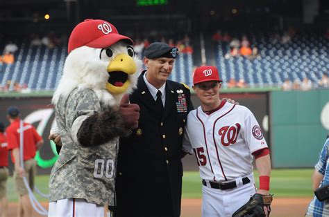 Washington Nationals Recognize Honor Soldiers Article The United