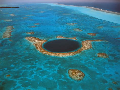 The Great Blue Hole Of Belize ~ Best Destinations Abroad