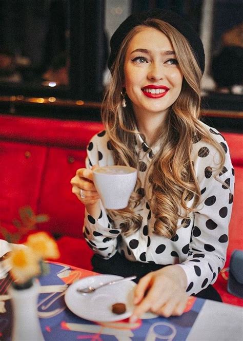 Pin By Rachel On Drinkfood Poses In 2021 Coffee Fashion Coffee Girl