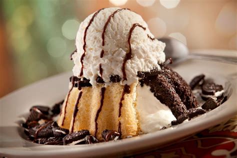 If you're in need of dessert ideas to go with chili, then you came to the right place! Chili's: Free Molten Cake - Miss Money Bee