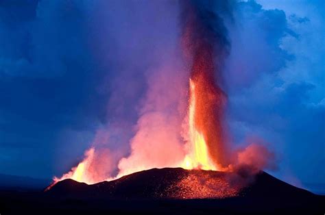 Mount nyiragongo in the democratic republic of congo erupted on saturday for the first time in nearly 20 years, causing 15 deaths and destroying hundreds of homes. Adventures in East Africa: Congo III: Volcanoes