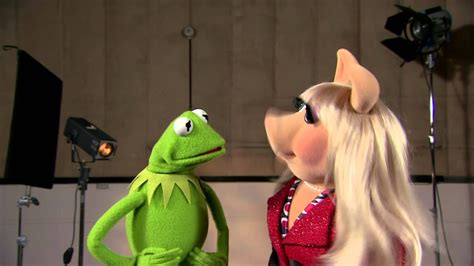 Royal Baby Congratulations From Miss Piggy And Kermit The Frog Youtube