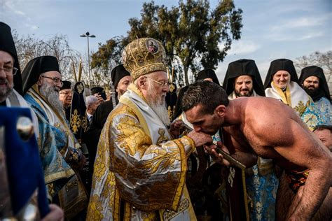 Picture Christians Around The World Celebrate The Epiphany Abc News