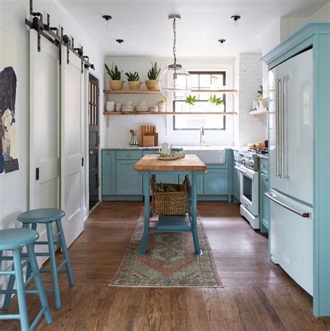 15 Modern Farmhouse Kitchen Decorating Ideas