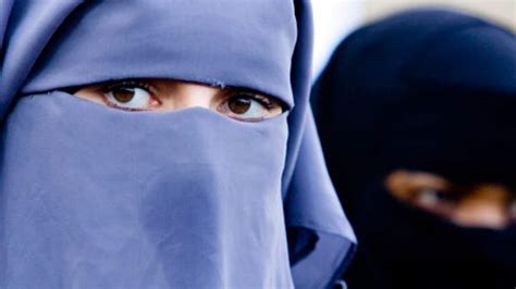 Woman Must Remove Niqab Sbs News