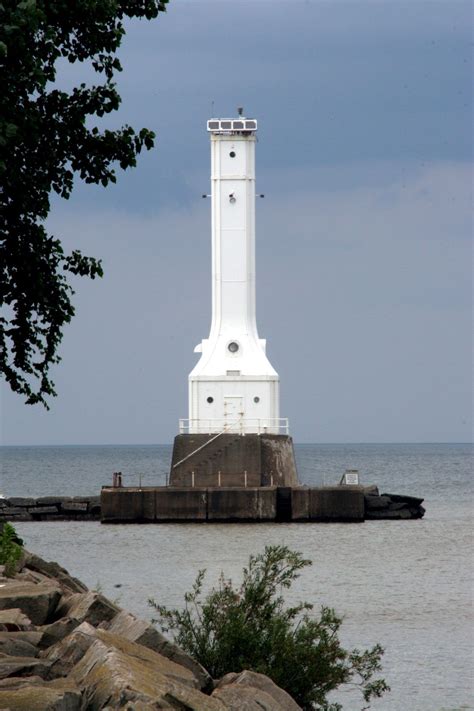 huron harbor oh the huron harbor lighthouse was built in 1936 lighthouse around the worlds