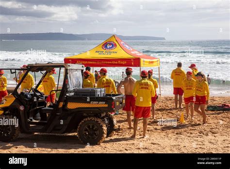 Surf Rescue Patrol Volunteer Lifeguards Surf Rescue Team From Palm Beach Surf Club Patrol Palm