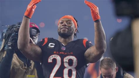 Bengals Joe Mixon Has Arrest Warrant Out For Menacing Charge