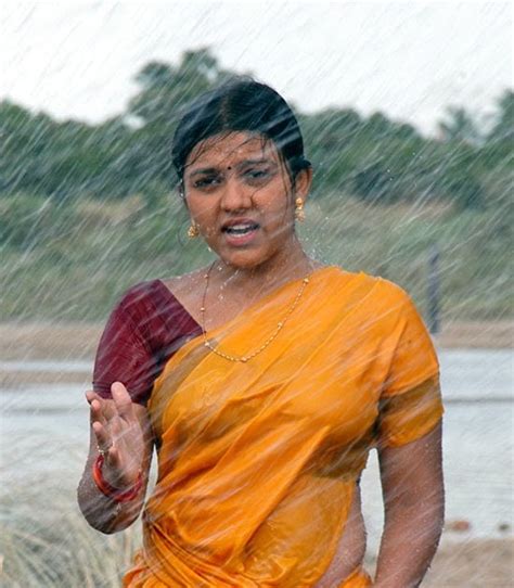 Swetha A Tamil Actress Bathing In A Pond Well
