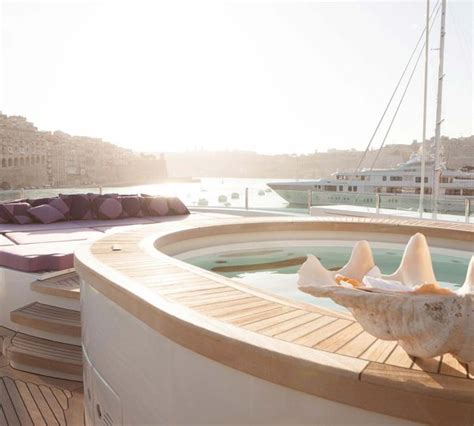 St David Yacht Charter Details Benetti Yacht Charterworld Luxury
