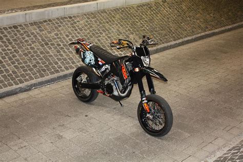 I have a 2003 525 exc that is for sale in the flea market section of this forum. KTM 525 EXC Supermoto - Billeder af mc-er - Uploaded af BZR