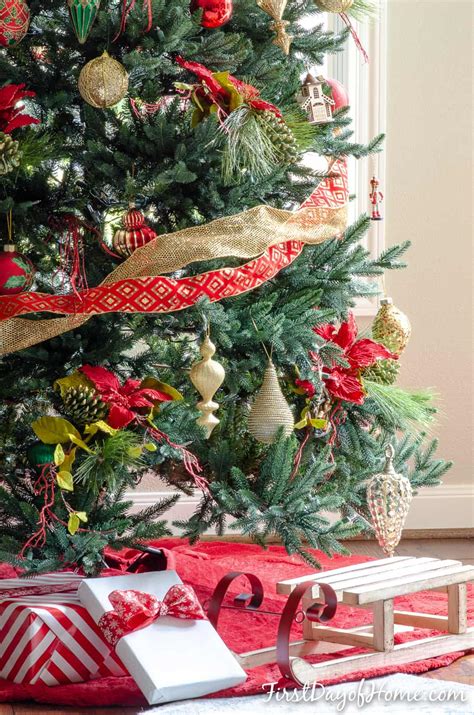 The Best Of Red And Gold Christmas Tree Decoration Ideas