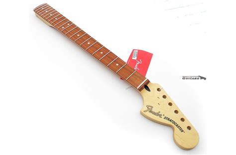 Fender Deluxe Roadhouse Pau Ferro Stratocaster Hals