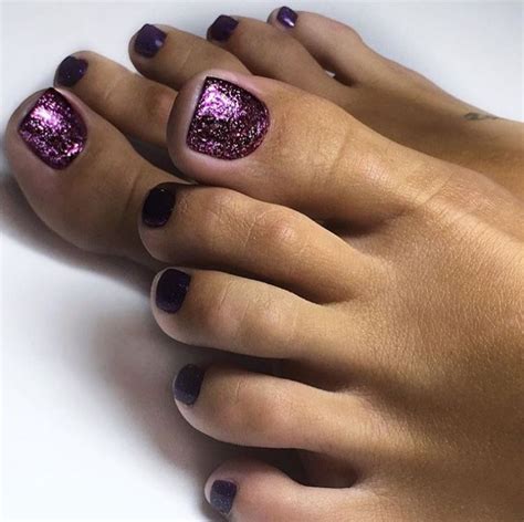 Pin By Natalia On Nails Purple Toe Nails Glitter Toe Nails Lipstick