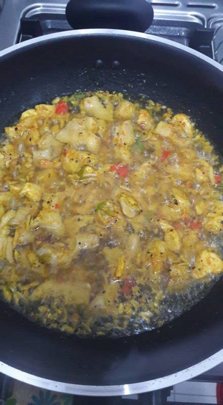 Ayam goreng is an indonesian and malaysian dish consisting of chicken deep fried in oil. Ayam Goreng Kunyit Pedas Terangkat - Rasa