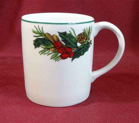 Christmas Heritage Kopin Finest Porcelain Holly Pine Cone 10 Oz Coffee Mug Cup Mugs Cups