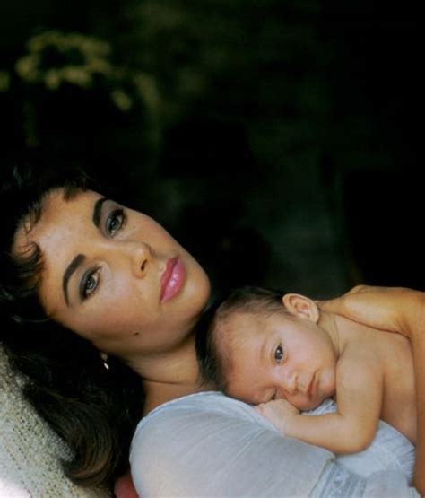 Elizabeth With Her New Born Daughter Liza Todd Elizabeth Taylor