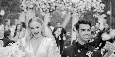 Sophie Turner And Joe Jonas Wedding Pics Sophie Turner Wedding Dress