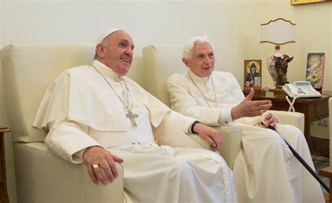 Novo Livro Pol Mico Defende A Tese De Que Bento Xvi Ainda T O Papa Quanto Francisco Glamurama