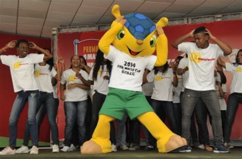 Mitglieder des brasilianischen parlaments haben beschlossen, den. Es wird gejubelt, die Freude ist groß: Das offizielle ...