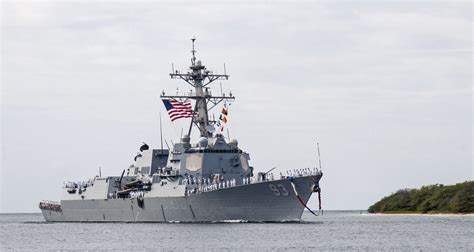 Us Navy Releases Photos Video Of Chinese Warship Harassing American Destroyer In The Taiwan