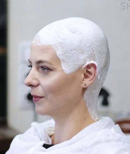 Pin Von David Connelly Auf Bald Women Covered In Shaving Cream