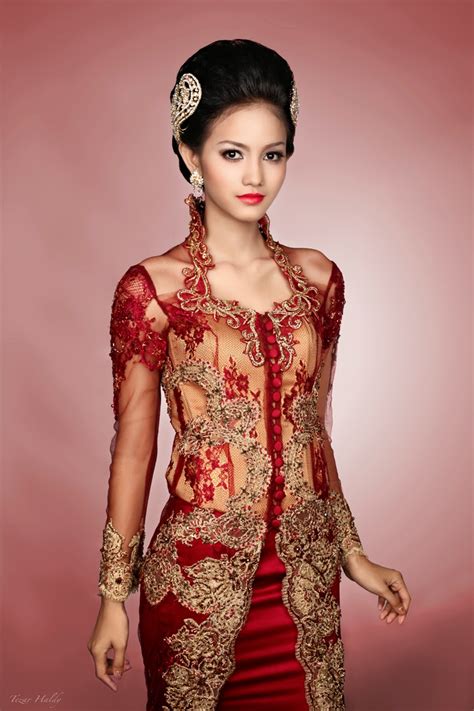 SEPTII PUJIE STYLE COLECTION : model baju kebaya modern