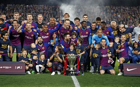 All news about the team, ticket sales, member services, supporters club services and information about barça and the club. Camp Nou salutes its champions