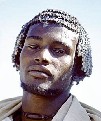 Men with round faces typically have a number of distinguishable characteristics, including full cheekbones, a rounded jaw, plus being equal in width. Afar man | ONE | Pinterest
