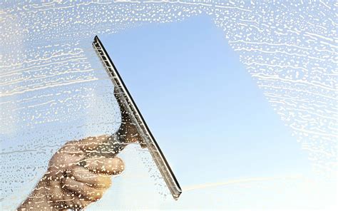 Best Ways To Clean Windows Of Your Home Window Cleaner Washing