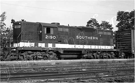 Southern Railway Diesel Locomotive 2190 5x7 Photo May 27 1967 At
