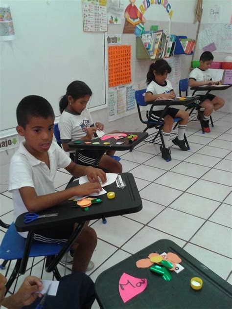Su brillante traje de escamas tenía todos los colores del arco iris. Propuesta para trabajar lectura y escritura, partiendo del ...