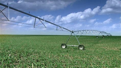 Center Pivot Irrigation Systems How Its Made Youtube